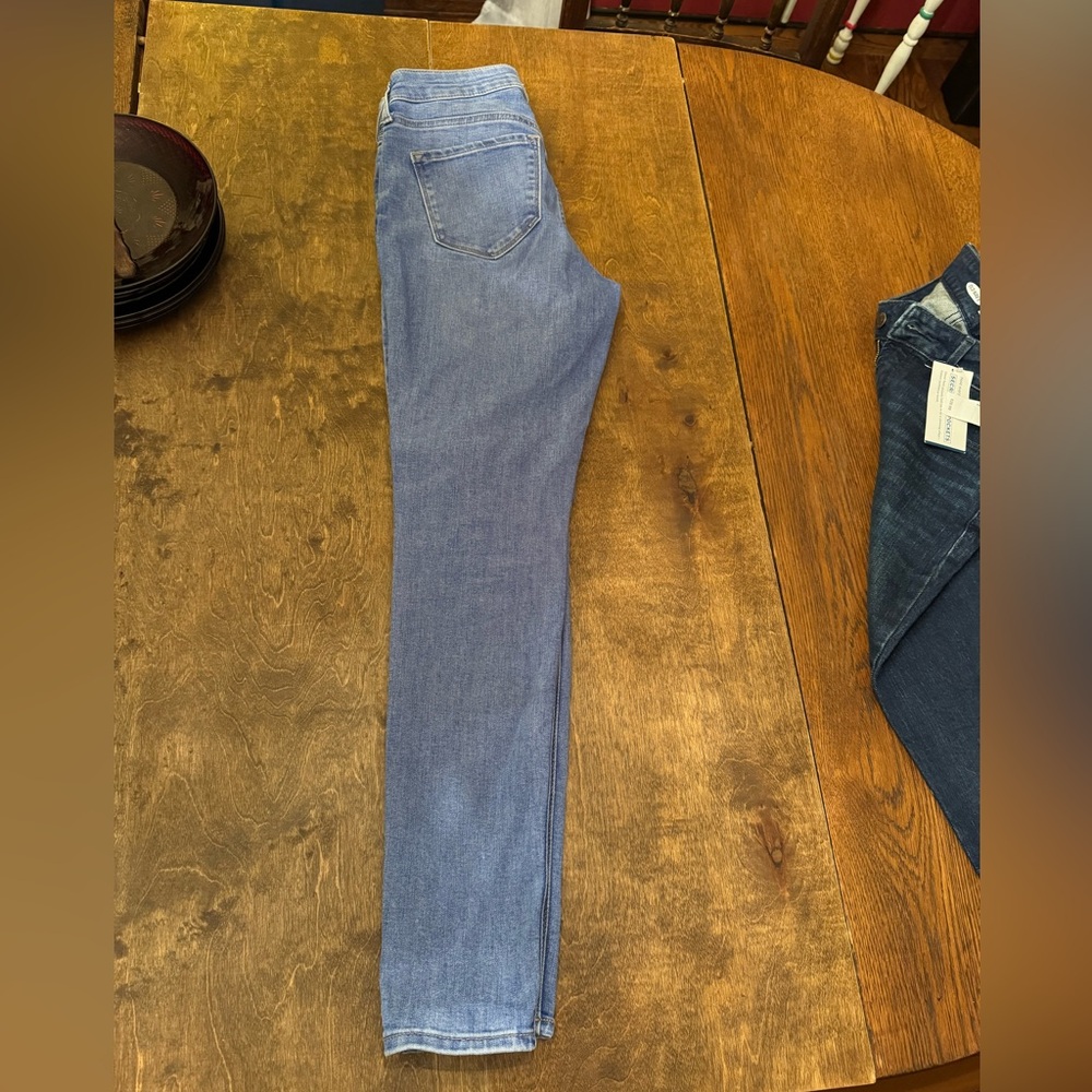 (Selling as set)3 pairs/ Size 2 women’s old navy jeans - Picture 11 of 11